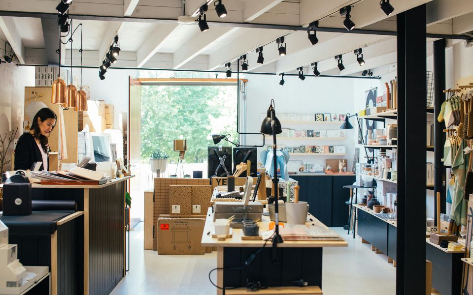 Boost Retail Sales: 7 Proven Ways to Attract More Customers