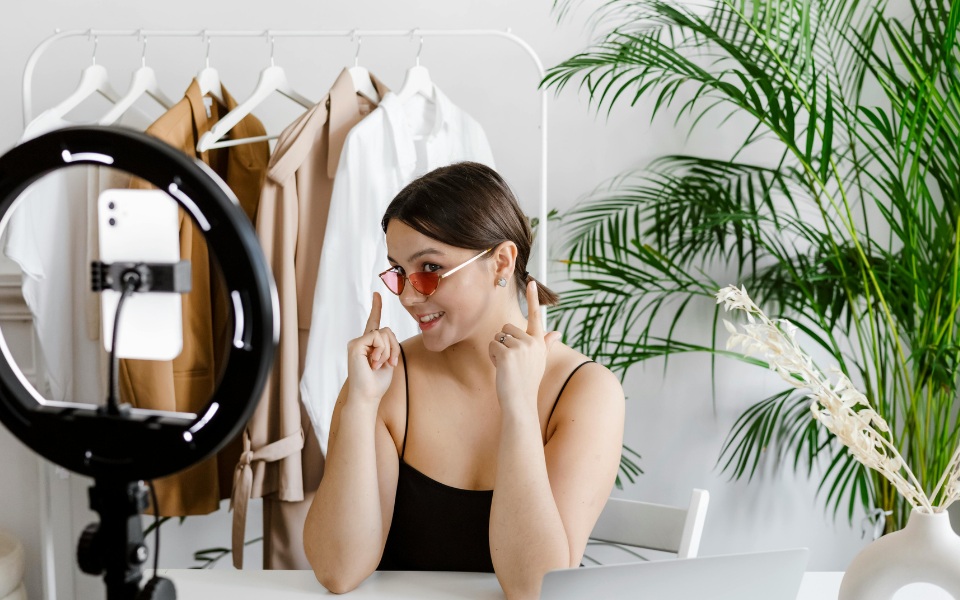 Influencer Marketing: Comparing Micro vs. Macro Digital Celebrities